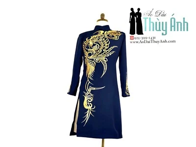 Azul Marino Bordado Ao Dai para Hombre, Vestido Largo Vietnamita para Hombre, Sin Pantalones Foto 1 de 3