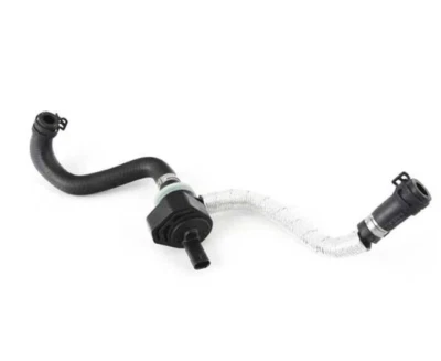 1 Tubo de ventilación del motor para Mercedes Benz W176 A180 W246 B200 C117 CLA180 GLA Foto 1 de 3