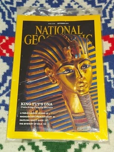National Geographic Magazine - September 2010 - feat. "König Tut's DNA" - Bild 1 von 2