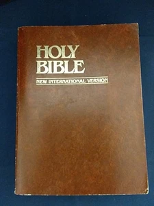 Holy Bible New International Version Giant Print 93 Brown Cover - Picture 1 of 5