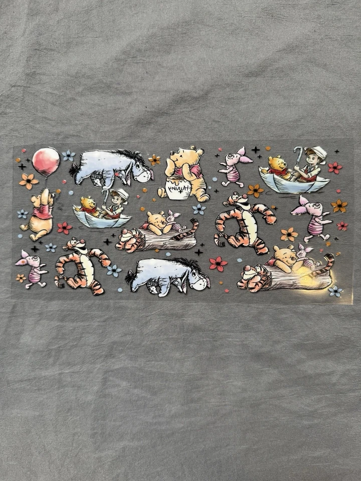 Winnie The Pooh UV DTF Transferencia Adhesivo Envoltura Hágalo Usted Mismo Botellas Taza Foto 1 de 1