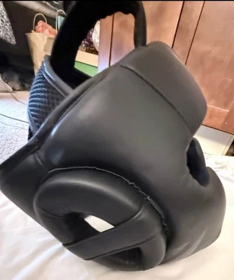 Casco de entrenamiento Venum Challenger 2.0 Skintex de cuero MMA - negro Foto 1 de 4