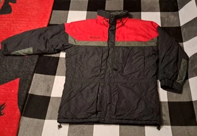 Columbia Sportswear Mens Red And Black Puffer Jacket. With Retractable Hood. "L" - Image 1 of 4