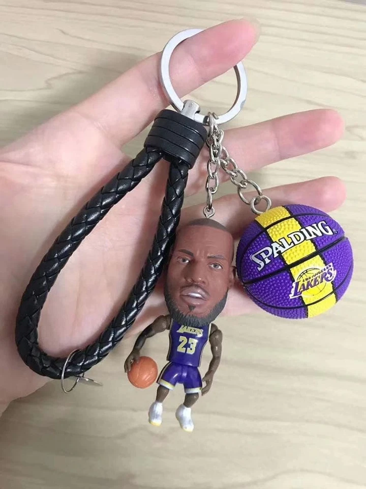 NBA 洛杉矶湖人队 勒布朗·詹姆斯 3D 球钥匙扣 PVC 3.8 厘米 — 第 1/1 张图片
