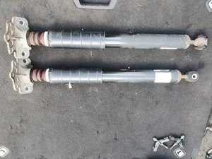 2013 FIAT 500L 1.3 DIESEL REAR SHOCK ABSORBER LEFT & RIGHT 00519621250 - Picture 1 of 6