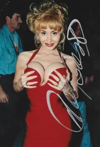 Autógrafo firmado por Dolly Buster en foto original firmado a mano - Imagen 1 de 1