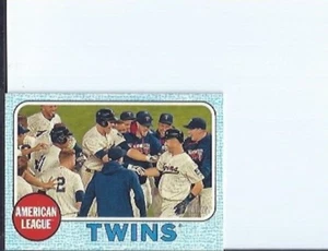 Minnesota Twins Team Card 2017 Topps Heritage Blue Parallel - Picture 1 of 1