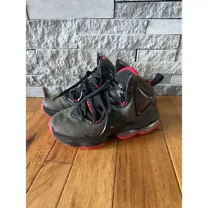 Nike taglia 4 Youth - scarpa da basket Nike LeBron 19 Bred - Foto 1 di 8