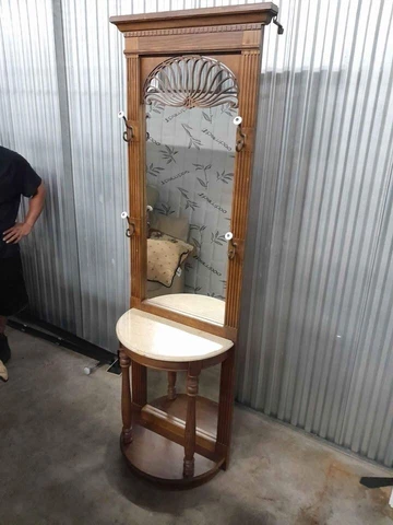 Vintage Pulaski entry hall tree with marble top Cover