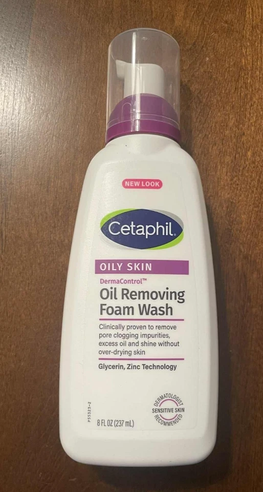 Lavado en espuma para eliminar aceite de cetaphil 8 fl. oz. Foto 1 de 1