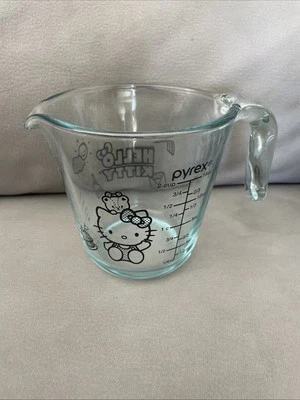Novelty NEW Hello Kitty 2 cup Capacity Clear Glass Measuring Cup Pyrex Black - Image 1 of 4