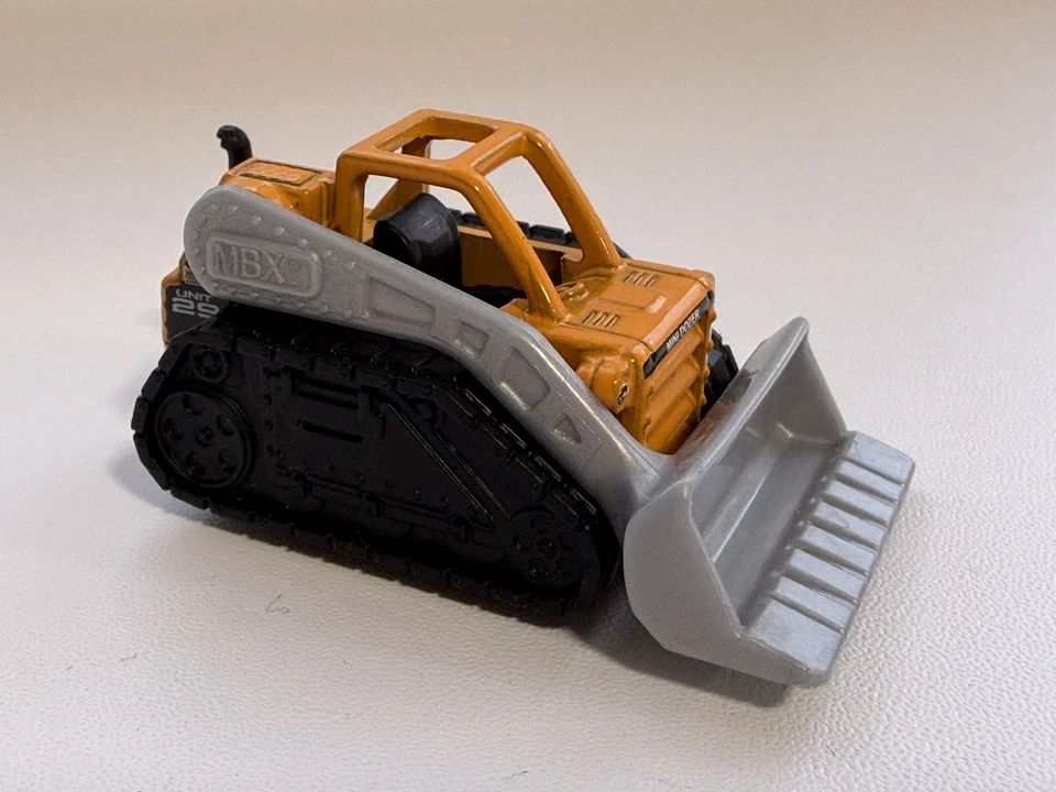 2013 Matchbox "Construction" Mini Dozer™ ORANGE | MH CONSTRUCTION - Image 1 of 4