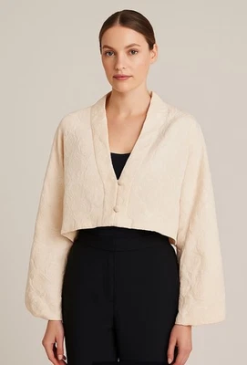 Chaqueta Eskandar 1 Crema Texturizada Estampado Floral Recortada Manga Larga Botón Top Seda Foto 1 de 4