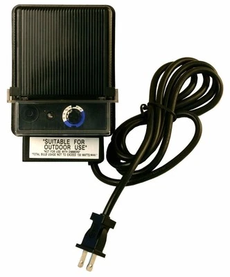 Open-box 150 WATT 12V LOW VOLTAGE LANDSCAPE LIGHTING TRANSFORMER LED COMPATIBLE - Image 1 of 4