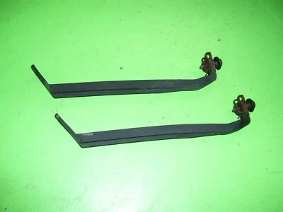 Juego de par de soportes de montaje de rejilla para capó delantero cromado Buick Riviera 97 OEM  Foto 1 de 2