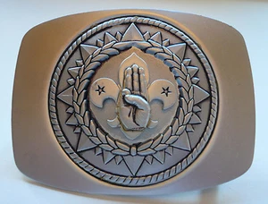 Scouts of China (Taiwán) - Scout Leader SALUTE SILVER Hebilla de Metal Oficial - Imagen 1 de 2