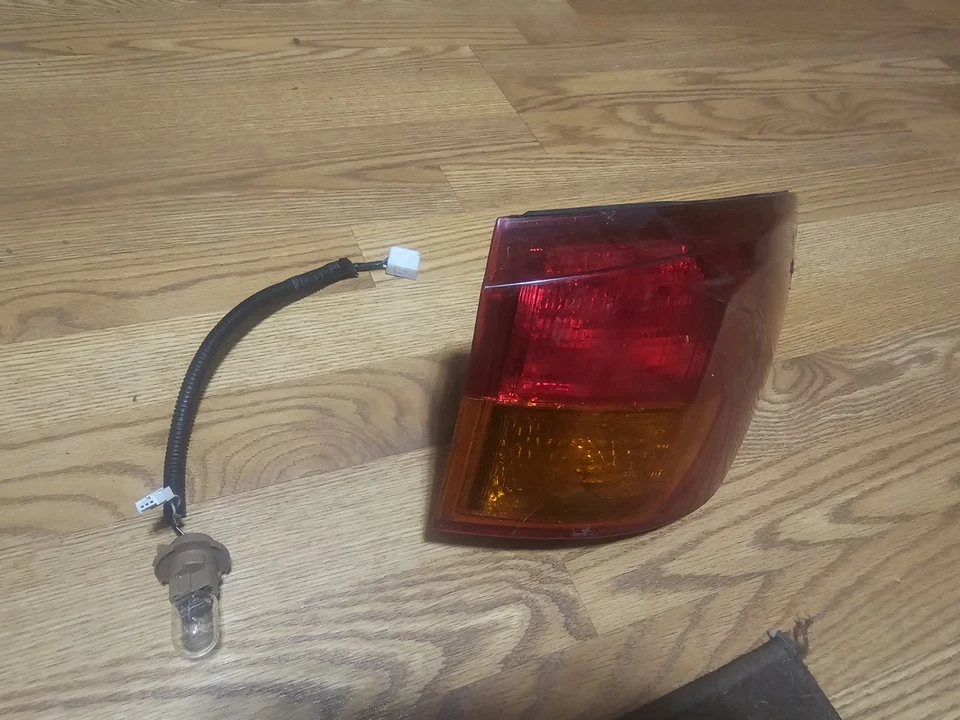 Lexus IS250 IS350 2006 2007 2008 luz trasera pasajero cuarto exterior montado Foto 1 de 4