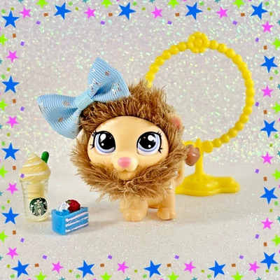 🌺 Littlest Pet Shop 🌺LPS Fuzzy Lion 2574   w/ accessories - Image 1 of 4