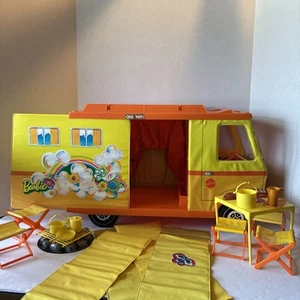 Barbie Country Camper Van Camper Camper Mattel Vintage 1970 Con Accessori - Foto 1 di 24