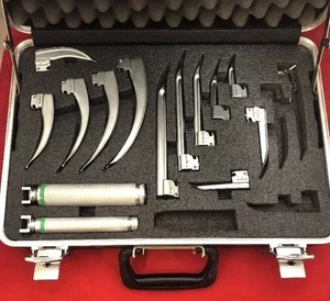 PROPPER F/O Comprehenisve Laryngoscope Kit in Case 12 Blades, 2 Handles - Picture 1 of 11