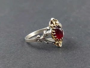 Elegante anillo Tracheten, granate bohemio en plata 835 - Imagen 1 de 5