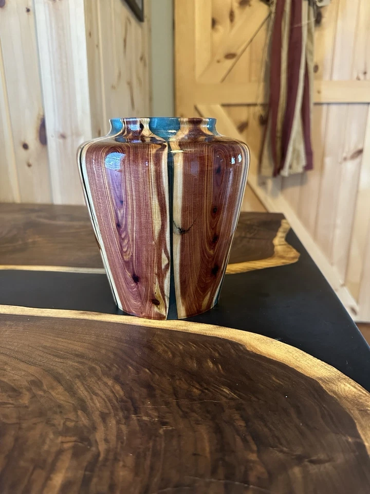 Jarrón de madera y epoxi/gran regalo de Whitetail Studios Wood Works hecho en EE. UU. Foto 1 de 4