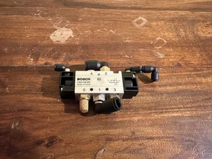 Bosch 0820 238 002 valve - Picture 1 of 2