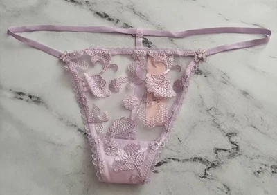Braguita Victoria's Secret Tanga en V Nueva con Etiquetas Delicada Malla Violeta Floral Bordada Foto 1 de 4