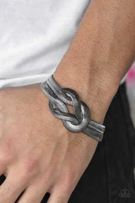 Paparazzi Bracelet - To The Max- Black- Herringbone Chain Knot- Gun Metal - Image 1 of 2