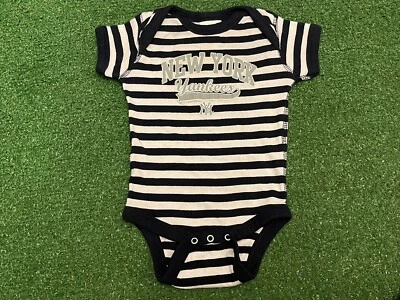 New York Yankees MLB Suave como una Uva Niños 6 Meses Azul + Blanco Una Pieza Foto 1 de 4