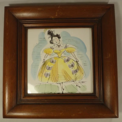 Vestido de Princesa Amarillo Azulejo Pintado a Mano Firmado Joe Grant De Colección Lazos Púrpura Foto 1 de 4