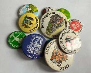 VINTAGE COLLECTABLE LOCAL INTEREST BADGES - Foto 1 di 222