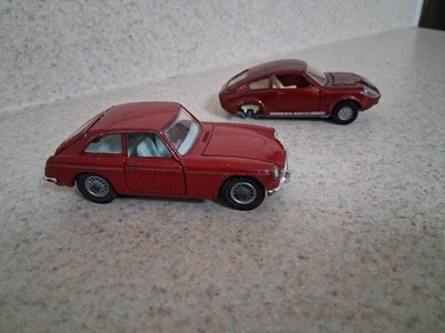 GRAN LOTE DE 2 CORGI MGB GT Y MINI MARCOS GT 850 VINTAGE Foto 1 de 4