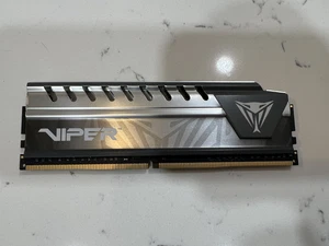 4 GB Patriot Viper DDr4 PVE44G240C6GY 4GB (1 X 4GB) 2400 MHz CL16 1.2V - Picture 1 of 2