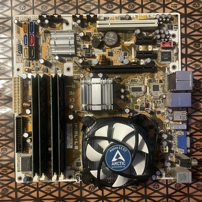 Placa madre ASUS IPIBL-LB LGA775 DDR2 Intel Xeon E5450 6 GB RAM DDR2 Foto 1 de 4