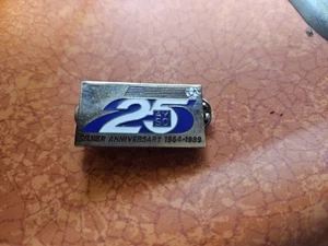 Nice Vintage 1989 AYSO Silver Anniversary 25  Metal Pin Soccer - Picture 1 of 2