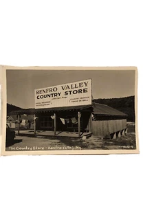 Photo B/W POSTCARD The Country Store , Renfro KY - Picture 1 of 1
