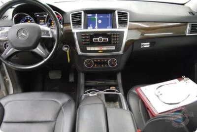 Used Windshield Wiper Motor fits: 2013 Mercedes-benz Mercedes ml-class 166 Type - Image 1 of 4