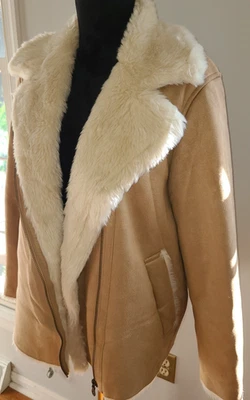 Chaqueta UNIQLO Imitación Piel Mujer Talla XL Beige Poliéster Montaña Foto 1 de 4