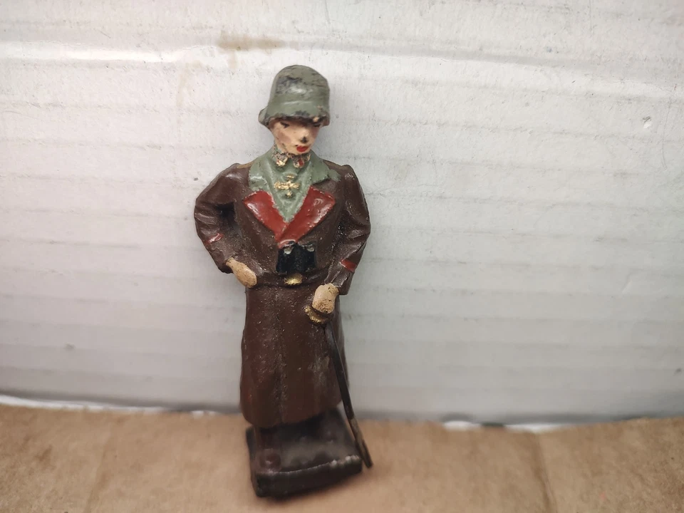 Oficial de campo alemán Elastolin, Lineol Foto 1 de 4