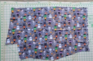 Süßes/Leckerli Halloween Kostüm Druck 100 % Baumwolle Strickstoff 2-Wege-Stretch - 20 x 30 Zoll - Bild 1 von 1