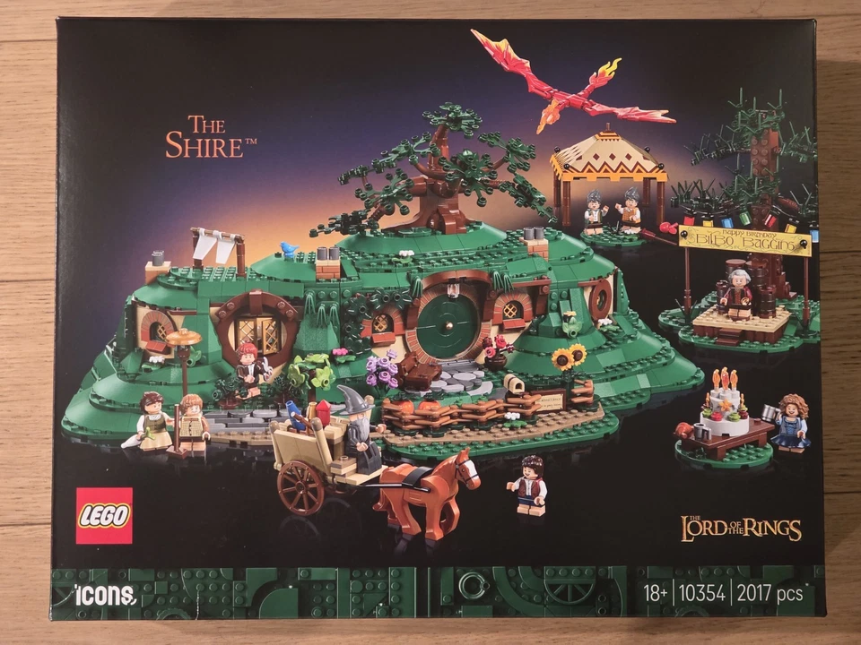 LEGO Icons 10354 The Lord of the Rings: The Shire - Image 1 of 2