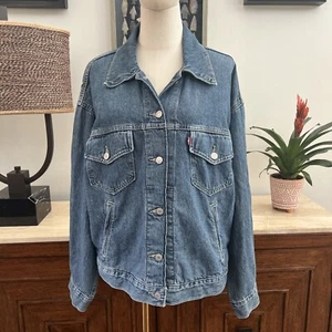 NWT LEVI'S COOL Wicking Trendy Jean Jacket Blue sz XL Women Pockets Buttons - Picture 1 of 6