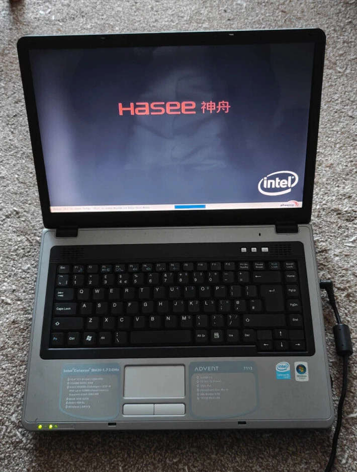 Advent 7113 2.4GHz 15.4'' Laptop Linux Office Wifi 100GB HDD DVD Cheap - Image 1 of 4