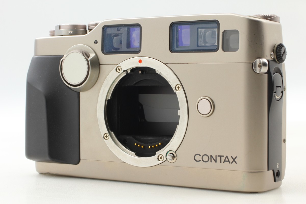 Contax G2 Rangefinder 35mm Film Camera Body Black + Carl
