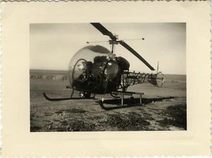 ALTES FOTO - VINTAGE SNAPSHOT - MILITÄR HUBSCHRAUBER - HELICOPTER MILITARY 2 - Bild 1 von 1