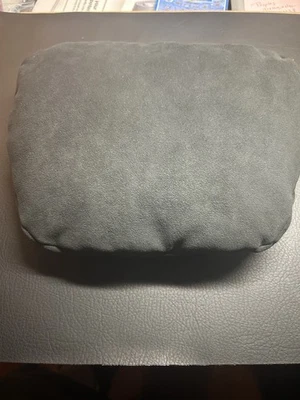 Задняя подушка подголовника Mercedes Maybach/S560 - Изображение 1 из 4