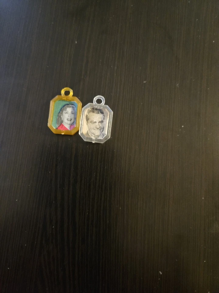 (50) Dijes de fotos de chicles estrellas de cine surtidos Foto 1 de 1