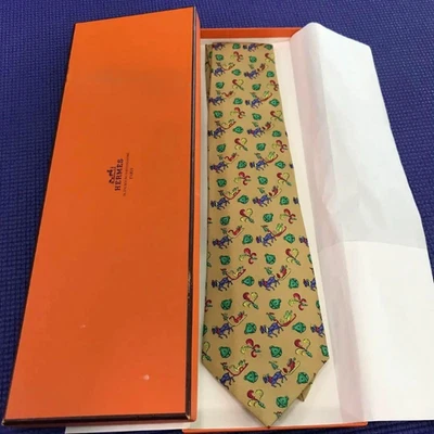 Галстук HERMES 100% ШЕЛК бежевый лошадь карета мужские аксессуары новый неиспользованный с коробкой - Изображение 1 из 4