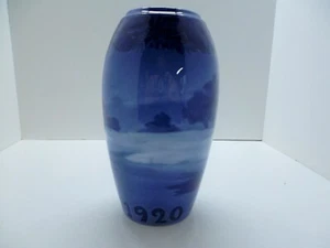 BING UND GRONDAHL VASE / 1920 / WEIHNACHTSVASE / TANNENZAPFEN / HIRSCH IM FELD - Bild 1 von 6